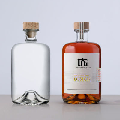 Bouteille en verre de capacité personnalisée pour les spiritueux Tequila Vodka Brandy Whisky Rum Gin Liquor 500ml/700ml/750ml