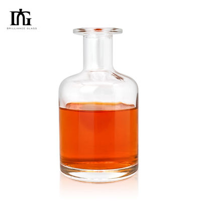 Bouteille en verre de capacité personnalisée pour les spiritueux Tequila Vodka Brandy Whisky Rum Gin Liquor 500ml/700ml/750ml