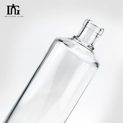 OEM/ODM Matériau Super Flint Verre Vodka Whisky Rum Bouteille à spiritueux avec bouchon à vis de liège