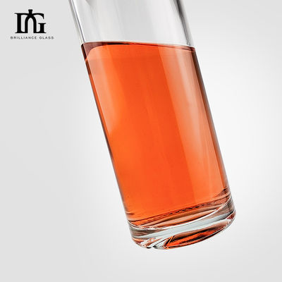 OEM/ODM Matériau Super Flint Verre Vodka Whisky Rum Bouteille à spiritueux avec bouchon à vis de liège