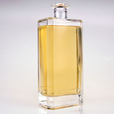 Bouteilles de verre classiques carrées pour le vin 500 ml 700 ml Matériau de base verre et Super Flint