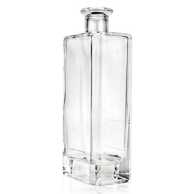Bouteilles de verre classiques carrées pour le vin 500 ml 700 ml Matériau de base verre et Super Flint