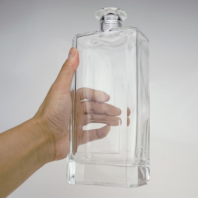 Bouteilles de verre classiques carrées pour le vin 500 ml 700 ml Matériau de base verre et Super Flint