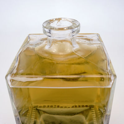 Graverie Custom 750 ml Bouteille de verre carré pour le vin de fruits Whisky Vodka Brandy Rum Gin