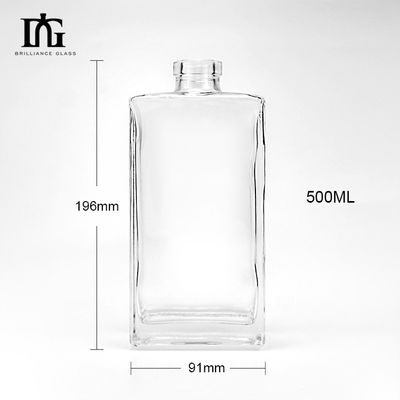 Bouteille en verre transparent carré de 500 ml pour les sodas et les vodkas de liège personnalisés
