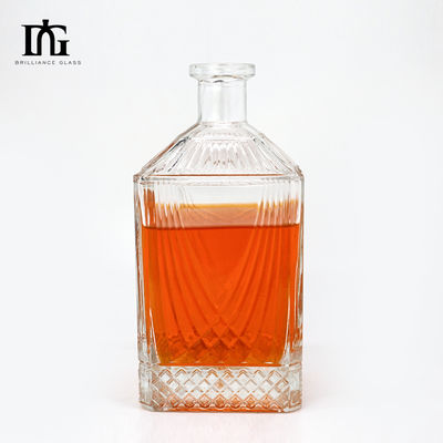 Bouteille de verre à liqueur de conception personnalisée avec liège et bouchon à vis
