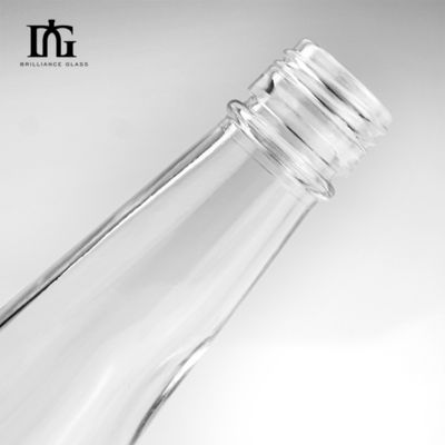 Gin Tequila Liquor Bouteille en verre Fermeture à vis Capule conique Bouteilles de jus de cristal pour boissons
