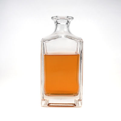 Bouteille à bouchon à liqueur de whisky en verre de 750 ml en forme carrée pour pharmacie