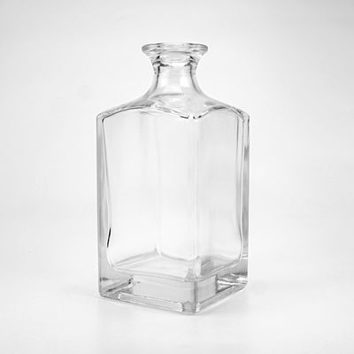 Bouteille à bouchon à liqueur de whisky en verre de 750 ml en forme carrée pour pharmacie