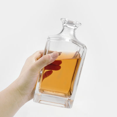 Bouteille à bouchon à liqueur de whisky en verre de 750 ml en forme carrée pour pharmacie
