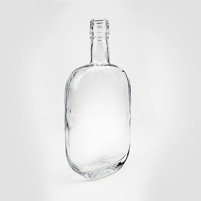 500 ml de bouteille de vodka en verre carré vide avec bouchon à vis pour les liqueurs
