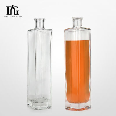 Bouteille en verre carré transparente de 500 ml avec fond lourd et bouchon de liège