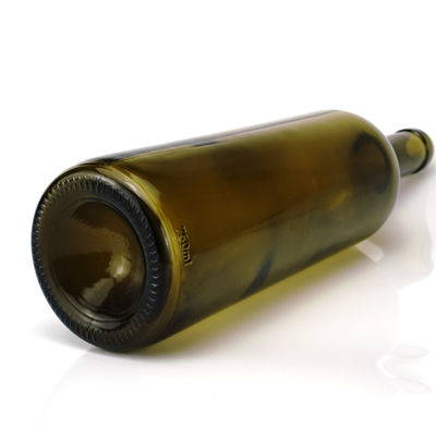 750 ml bouteille en verre de couleur prime pour les spiritueux de vin rouge Forme ronde Couleur verte Bouchon à vis en liège