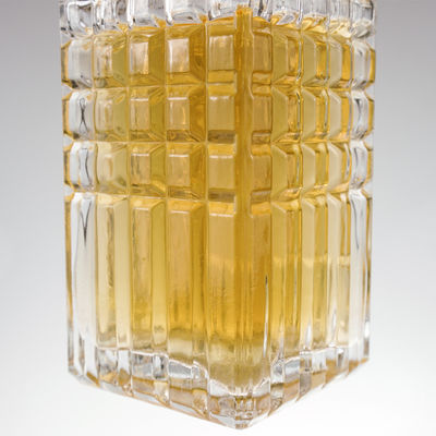 OEM/ODM Acceptable Bouteille de verre écologique de 500 ml carré pour le whisky et la beauté