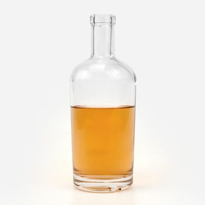 Logo personnalisé 300ml 500ml 700ml 750ml Bouteille en verre pour la vodka Whisky Liquor Brandy