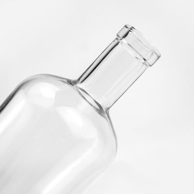 Logo personnalisé 300ml 500ml 700ml 750ml Bouteille en verre pour la vodka Whisky Liquor Brandy