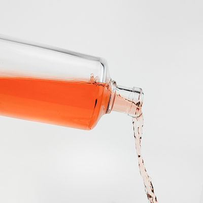 Disponible gratuitement 750 ml 700 ml Bouteille en verre écologique populaire pour les spiritueux de gin au rhum