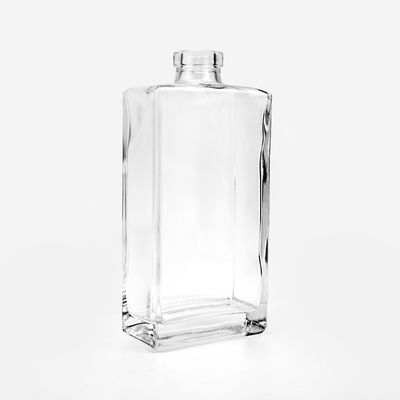 Bouteille de verre carrée personnalisée de 500 ml pour le gin, le whisky, la vodka, le cognac, le liège et le bouchon à vis