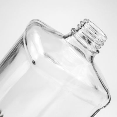 Acceptable Logo du client Bouteille de rhum en verre 500 ml 750 ml Type de scie de fermeture
