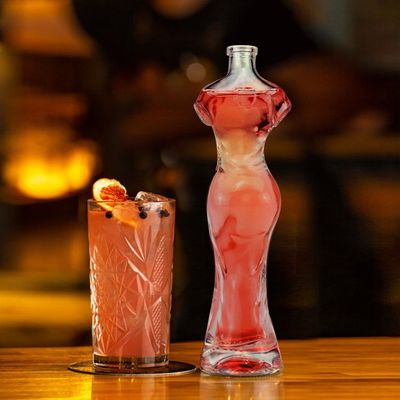 150 ml 500 ml en forme de corps féminin Liquor Gin Vodka Spiritueux Bouteille en verre avec liège