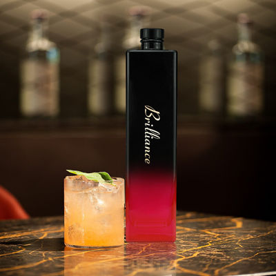 Bouteille de verre à dégradation de 700 ml personnalisée pour les liqueurs et les boissons OEM / ODM acceptable