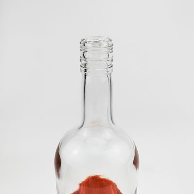 750ml Bouteille vide de verre pour boisson pour eau de liqueur Matériau du corps chinois Gravure en verre