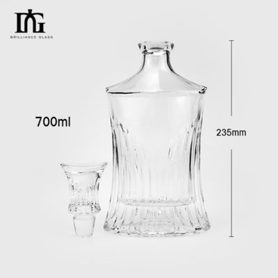 Matériau du collier Decanteur de whisky cristallin de 700 ml Logo personnalisé pour les liqueurs et les boissons