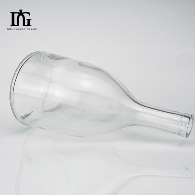 Bouteille en verre ronde de 250 ml/500 ml/700 ml/750 ml de capacité avec type d'étanchéité CORK