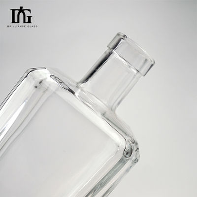 Matériau du corps Verre 500 ml 750 ml Bouteille de vin vide de forme carrée pour le whisky Vodka Rum