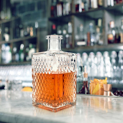 Collier en verre 700 ml 750 ml Bouteille de liqueur personnalisée avec le logo du client acceptable