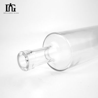 Boissons industrielles 750 ml Gin clair Vodka glace Bouteille en verre de vin avec type d'étanchéité CORK