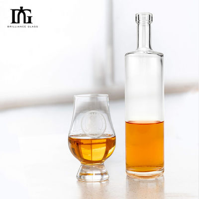 Boissons industrielles 750 ml Gin clair Vodka glace Bouteille en verre de vin avec type d'étanchéité CORK