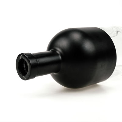 Matériau du collier Bouteille de gin en verre 500 ml 750 ml Liquore noir glacé Bouteille de vodka