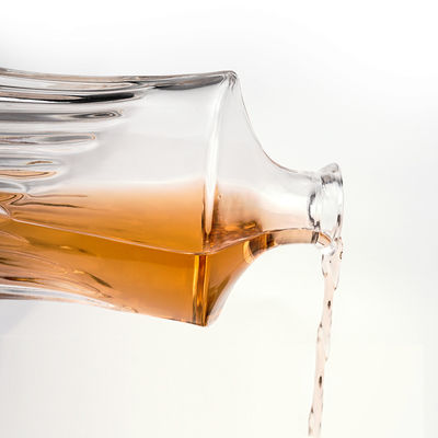 Sérigraphie estampage à chaud 750 ml Décanteur en verre transparent pour les liqueurs et boissons