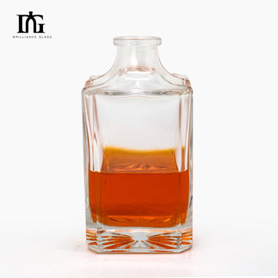 Décanteur en verre sur mesure pour le vin de whisky 500 ml 700 ml 750 ml Matériau de collier de bouteille