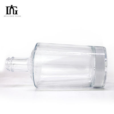 Bouteilles en verre de type CORK de 1000 ml/500 ml/700 ml/750 ml pour emballage de boissons alcoolisées et de vin