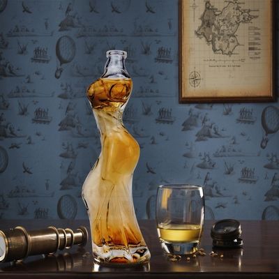 Bouteille de vodka en verre imprimée sur écran 160 ml avec un corps de forme unique et un design peint