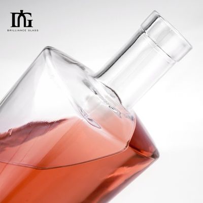 Bouteille de vin en verre acceptée OEM/ODM avec couvercle en liège et boîte d'emballage Capacité 500 ml