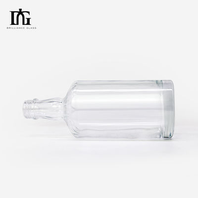 Matériau de base en verre 750 ml Bouteille de whisky vide pour bouteilles de liqueurs alcoolisées
