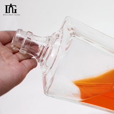 Bouteille de vin en verre transparent de 700 ml pour alcools à forte teneur en alcool
