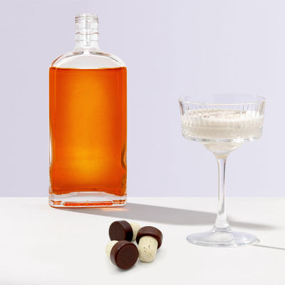 Bouteille en verre à bouchon et vis