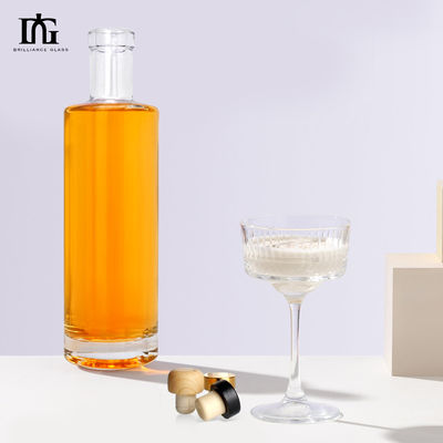 Bouteille en verre de jus de cognac de vin de liqueur de spiritueux avec une forme personnalisée et une capacité de 700 ml