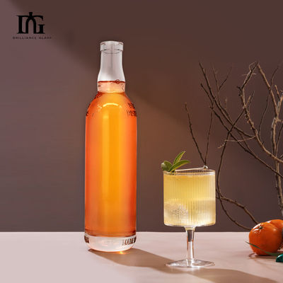 Disponible gratuitement 500 ml Bouteille en verre à fond épais transparente Whisky Brandy Rum Gin Liquor
