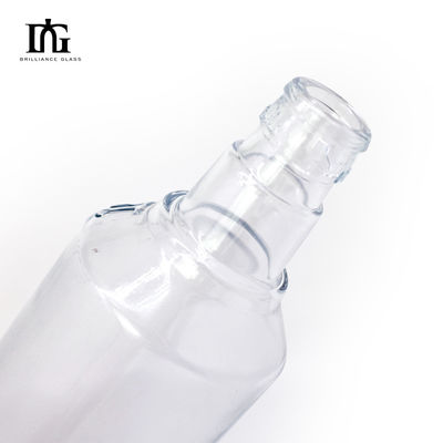 Finition 250 ml/350 ml/500 ml/550 ml/650 ml/700 ml/750 ml Bouteilles en verre pour les spiritueux Liqueur de vodka