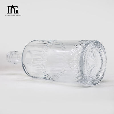 Bouteille de verre vide classique carrée claire pour les liqueurs et boissons de fin de vie