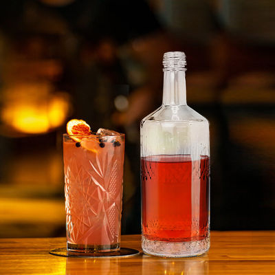 Bouteille de verre vide classique carrée claire pour les liqueurs et boissons de fin de vie