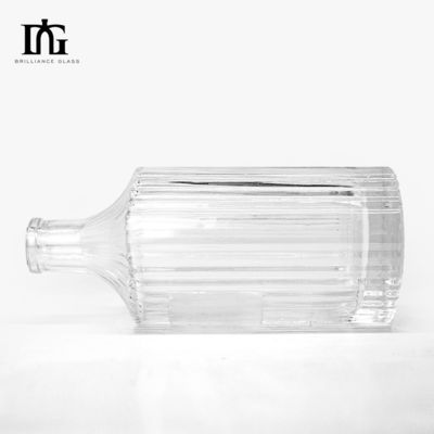 Bouteille de vodka au gin au rhum à cristal clair Vente maximale 360 ml 500 ml 700 ml Bouteille en verre personnalisée pour alcool