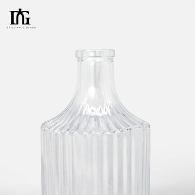 Bouteille de vodka au gin au rhum à cristal clair Vente maximale 360 ml 500 ml 700 ml Bouteille en verre personnalisée pour alcool