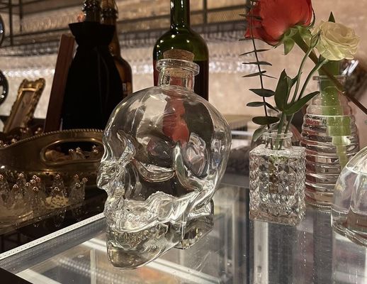 Bouteille en verre à crâne pour la bière L'écran d'impression estampage à chaud Peinture gravure et plus