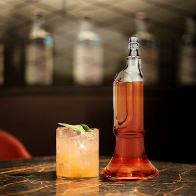Matériau de collier en verre personnalisé Bouteilles d'alcool en verre pour gins 500ml 700ml sans plomb